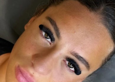 Glamorous eyelash extensions at The Cosmetic Lounge - By Jordi, Blackburn, England, GB.