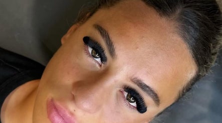 Glamorous eyelash extensions at The Cosmetic Lounge - By Jordi, Blackburn, England, GB.
