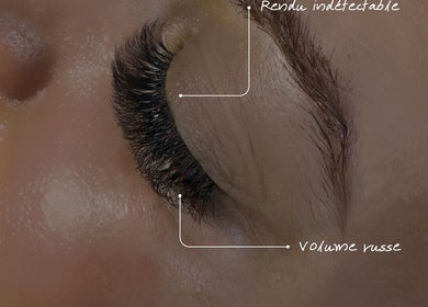 Extension de cils volume russe chez Glam’Impact, Livry-gargan, Île-de-france, FR. Beauté parfaite.