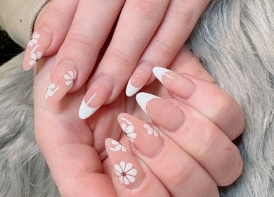 Thiết kế móng hoa thanh lịch tại Venus Nails Kristianstad, Kristianstad, Skåne Län, SE.