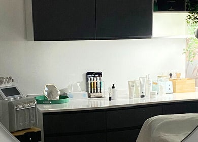 Encantador espacio de trabajo en Beauty Studio by La Chica de las Cejas, Rubí, Catalunya, ES.