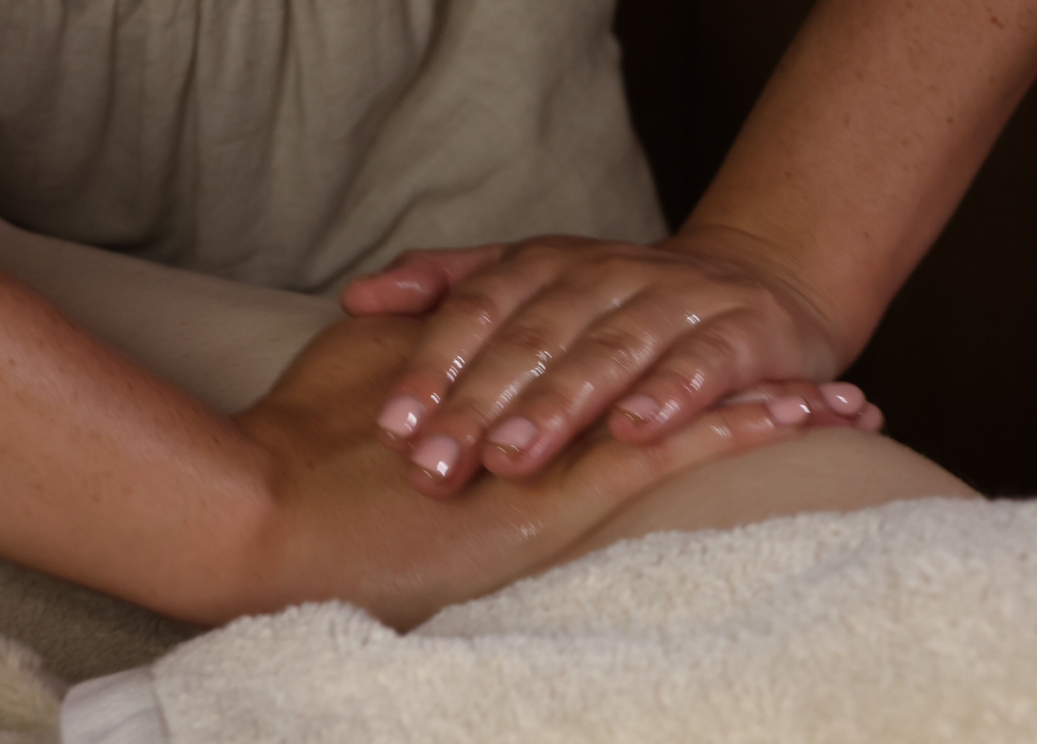 Relaxing massage at Spa Ukiyo, Stafford, England, GB, showcasing expert hands providing soothing therapy.