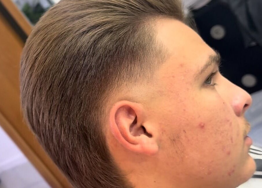 Taglio di capelli raffinato presso Barberoldschool-Napoli, Napoli, Campania, IT.