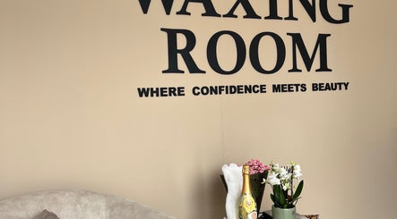 Welcome area of Kayswaxingroom in Umhlanga, Kwazulu-natal, ZA with decorative accents.