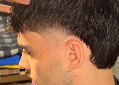 Corte de cabelo moderno em BlessedBy_Icutz, Differdange, Esch-sur-alzette, LU.