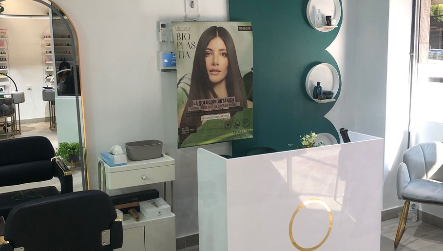 Recepción elegante en Centro de belleza I’m Beautiful, Logroño, La Rioja, ES.