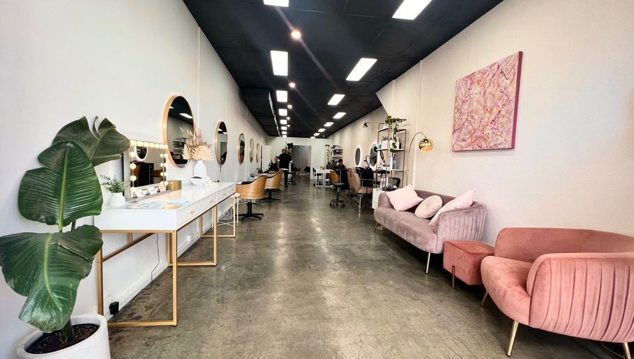 KeratinbyYing @apt.hair salon in Richmond, Victoria, AU featuring chic decor and modern styling stations.