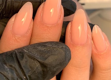 Elegante BIAB-Nagelkunst bei ALLIANCE BIAB NAIL ART STUDIO, Hamburg, Hamburg, DE.