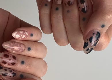 Kunstvolles Nageldesign bei ALLIANCE BIAB NAIL ART STUDIO in Hamburg, Hamburg, DE.
