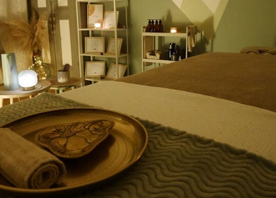 Salle de soins relaxante à Sanación Bien-être, Seyssinet-pariset, Auvergne-rhône-alpes, FR.