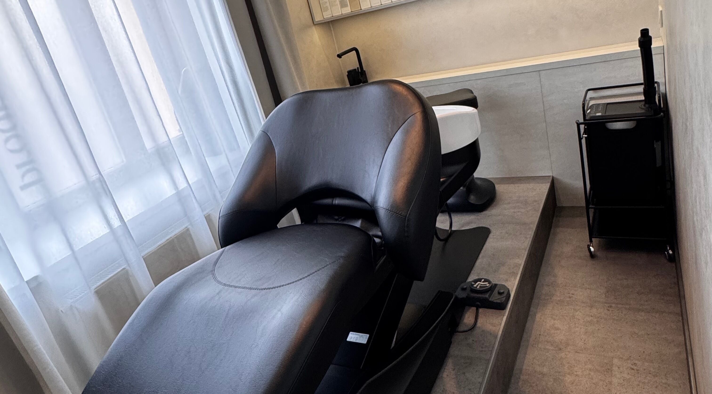 Pohodlné kadeřnické křeslo v progress.hair, Hlavní Město Praha, Hlavní Město Praha, CZ.