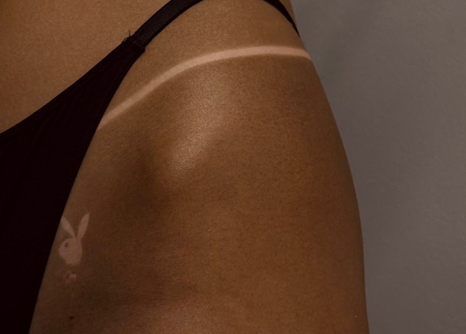 Отчетливый загар на плече в Sugaring_vi_tan, София, Област София, BG.