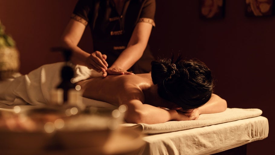 Relaxing massage session at Jin Spa in San Antonio, Texas, US offering ultimate relaxation.