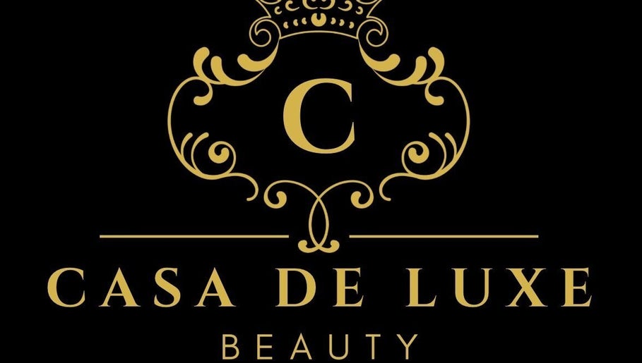 Luxurious logo of Casa de luxe beauty venue in Los Angeles, California, US.
