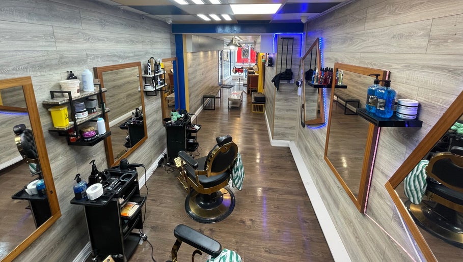 Stylish interior of Men’s Salon Boser Barber, Mullingar, County Westmeath, IE, showcasing elegant grooming stations.