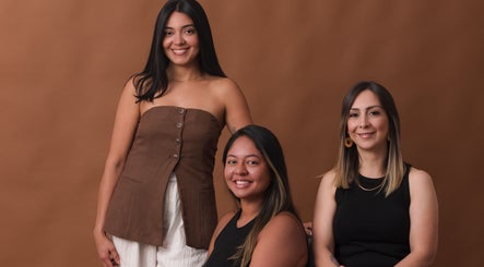 Equipa BlanQ Nails Artist e Academy em Viseu, Viseu, PT, pronta para atender você com um sorriso amigável.