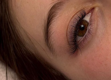 Close-up of enhanced lashes at Dollhaven Co, Walmsley, Western Australia, AU, showcasing beauty services.