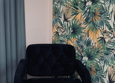 Stylowe krzesło w Liza Brows & Lami salon kosmetyczno fryzjerski Beauty Lux w Bydgoszcz, Województwo Kujawsko-pomorskie, PL.