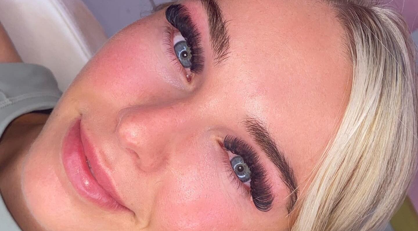 Close-up of lush lashes at The Glow Room, Armthorpe, England, GB. Experience enhanced beauty services.
