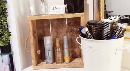 Beauty products and tools at Ravaina Rain Studio, Cape Town, Western Cape, ZA.