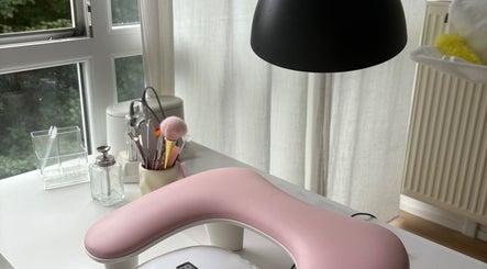 Zone de manucure élégante chez Pepper Nailz, Corbeil-Essonnes, Île-de-France, FR.