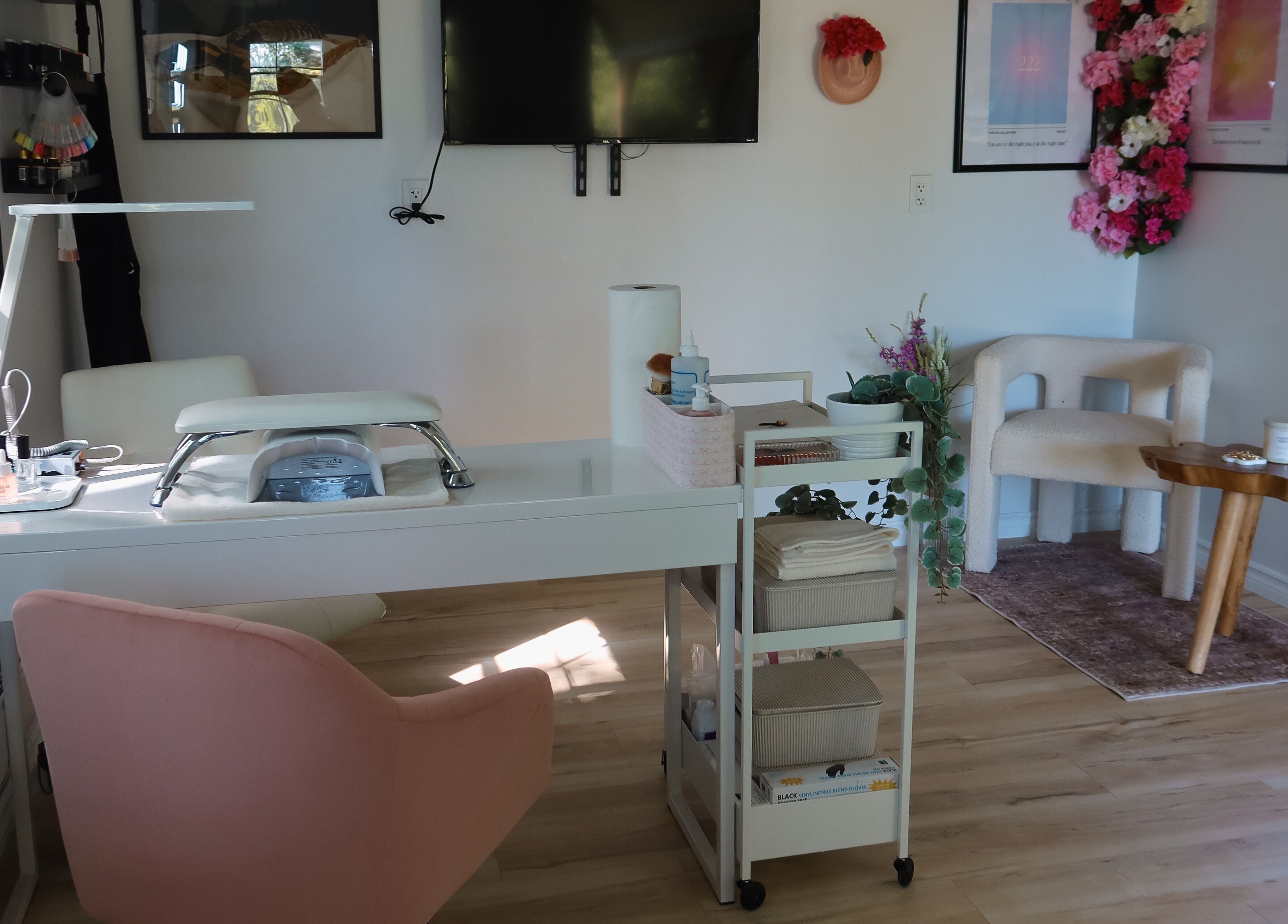 Bright, elegant nail care space at Yorá:se Nails & Beauty, Brant, Ontario, CA, featuring stylish decor.