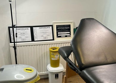Treatment room at Ara Aesthetics, Edgware, England. Certified space for home services available.