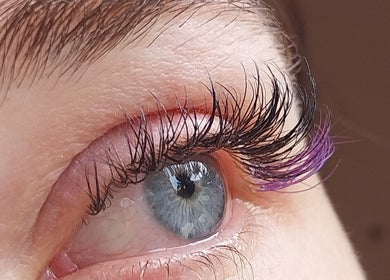 Extension de cils rehaussée à Sublim'onglesetregard, Scillé, Nouvelle-Aquitaine, FR pour un regard captivant.