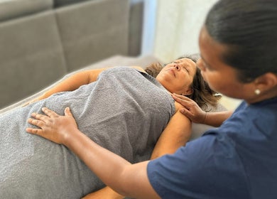 Séance de massage chez Nionja Massage | À votre domicile | Ile-de-France dans le 91 • 92 • 94 • 77, Morsang-sur-orge.