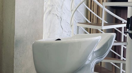 Chic salon sink at Phoebe in Marrakech, Marrakech-safi, MA offering serene ambiance for beauty treatments.