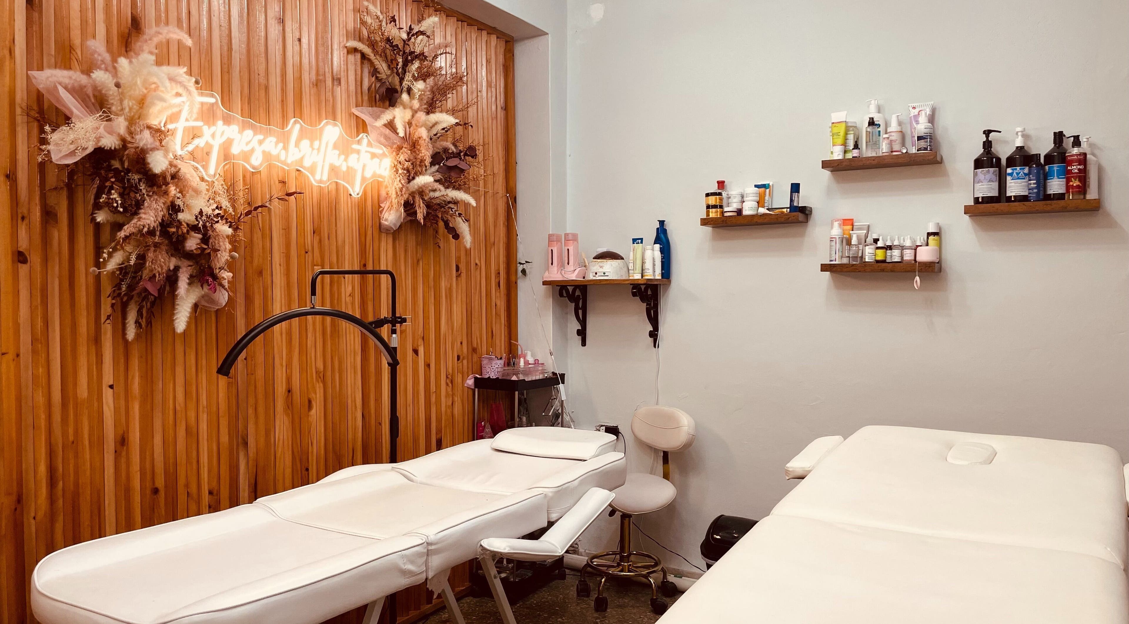 Sala de tratamientos en Venus Salón y Spa, El Naranjito, 10 de Octubre, La Habana, CU.