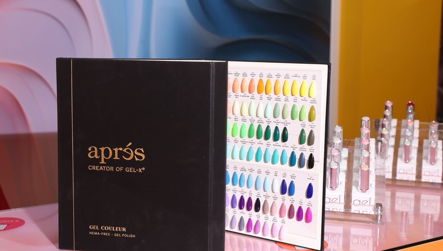 Palette de couleurs de vernis chez Five Nails Casablanca, Casablanca, Casablanca-settat, MA.