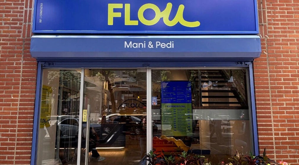 Entrada de FLOU SPA en Caracas, Distrito Capital, VE, destacando diseño moderno y acogedor.