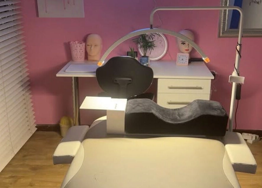 Calming treatment room at Flawless Diamond Beauty Lounge, Cape Town, Western Cape, ZA, featuring a therapy bed.