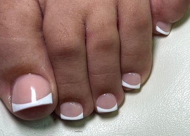 French pedicure at Clawed By Chey in Breda, Noord-Brabant, NL. Clean, stylish nail art.