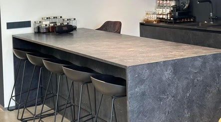 Современная барная стойка в Clay Beauty Space, Таллинн, Харьюмаа, EE.