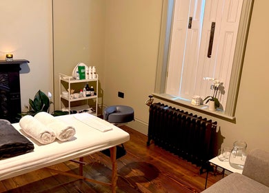 Relaxing massage room at Sanae Restore Massage Therapy - Brighton & Hove. Cozy setup in Brighton And Hove, England, GB.