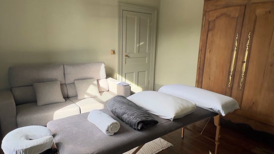 Sanae Restore Massage Therapy - Brighton & Hove
