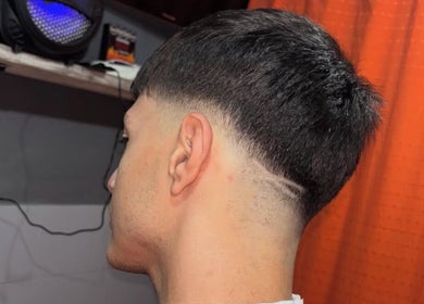 Corte moderno en CATA BARBER, Villa María Irene De Los Remedios De Escalada, Buenos Aires.