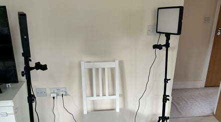 Modern lighting setup in Luna Brow Sculpt, Staines-upon-Thames, England, GB for serene beauty treatments.