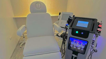 Modern treatment suite at Xavia Medical Aesthetics in Imus, Calabarzon, PH, featuring advanced spa equipment.