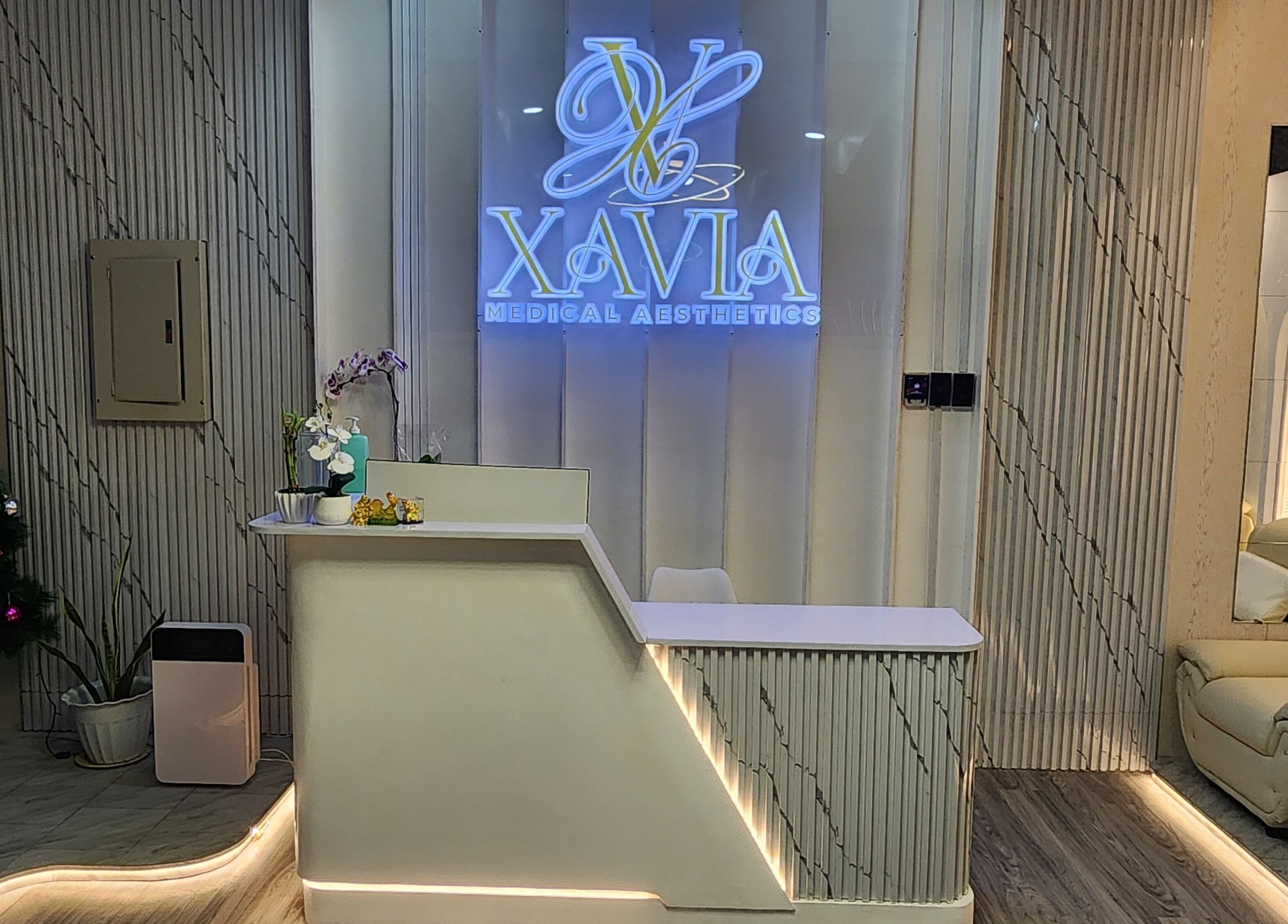 Elegant reception area at Xavia Medical Aesthetics in Imus, Calabarzon, PH, featuring modern decor.