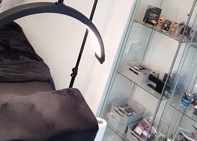 Lash extension setup at Pola Beauty Semi Permanent Makeup Artist & Lash Extension, Newark-on-trent, England, GB.