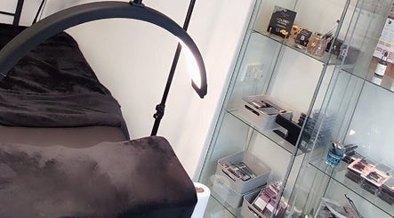 Lash extension setup at Pola Beauty Semi Permanent Makeup Artist & Lash Extension, Newark-on-trent, England, GB.
