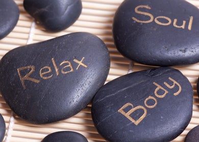 放松石头展示在Relaxation Station，美式南卡罗来纳州格林维尔。