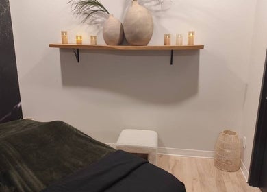 Tranquil massage room at Advanced Massage Therapy, Winnipeg, Manitoba, CA, featuring soothing decor and ambiance.