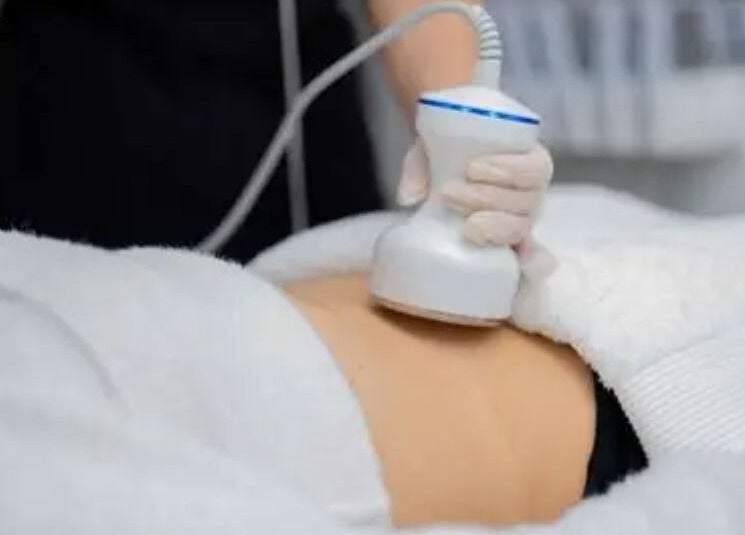 Body contouring treatment at Bodiess By Bri, Huntingdale, Western Australia, AU with modern aesthetic device.