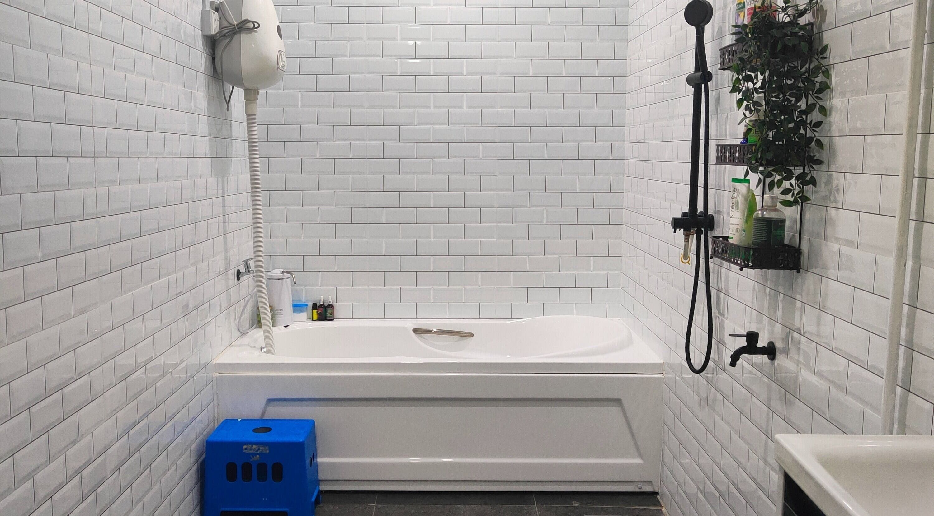 Modern bath setup at Rumah Sihat Senawang, Seremban, Negeri Sembilan, MY offering relaxation and wellness.