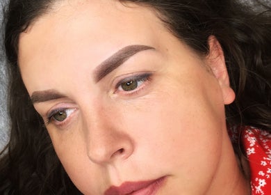 Expert eyebrow microblading at Velora Studio Massage & PMU, Portsmouth, England, GB.