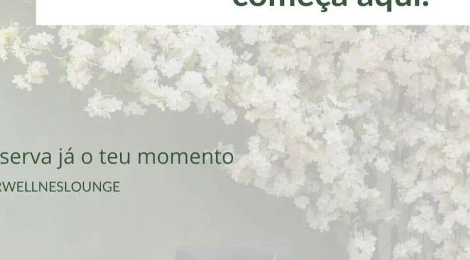 Decoração floral na entrada do Keyla Rodriguez, Barcelos, Braga, PT.